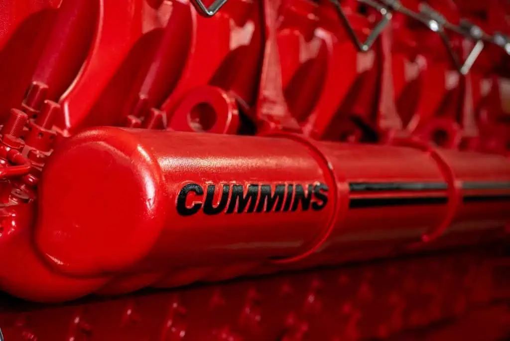 Machinery Oy:n tarjoaman Cummins-moottorin kuva